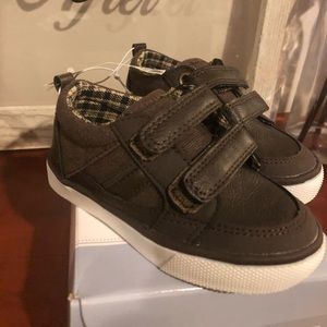 Brown koala kids dress sneaker